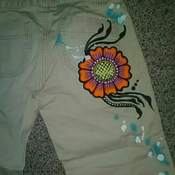 Capris - Picture 4 of 5